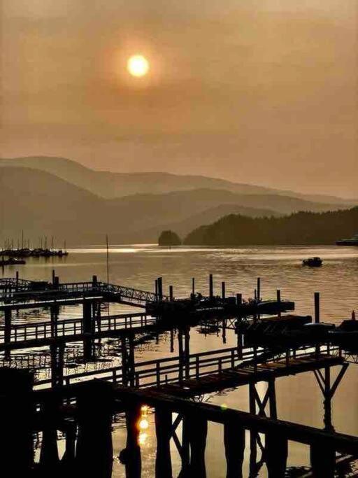 Oceanfront Zen Villa North Vancouver Esterno foto