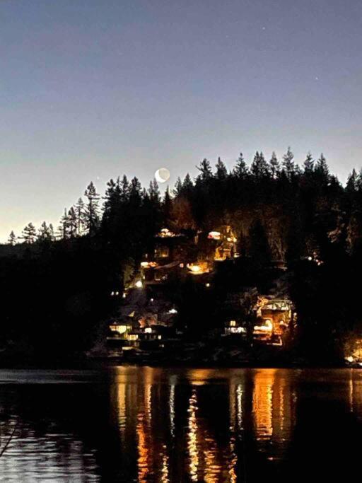 Oceanfront Zen Villa North Vancouver Esterno foto